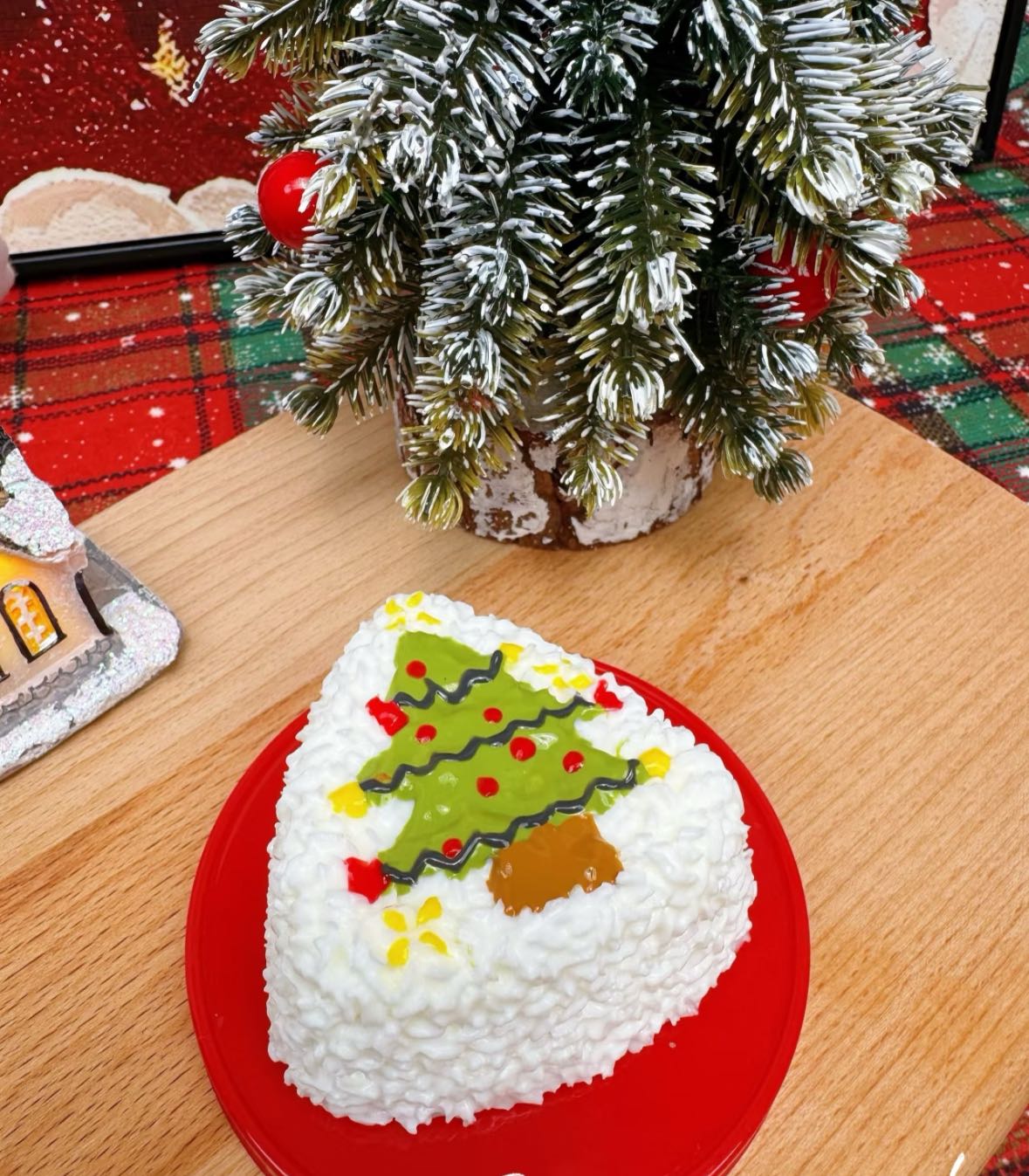 Christmas Sushi Taba Squishy Fidget Toy(Limited Holiday Item)