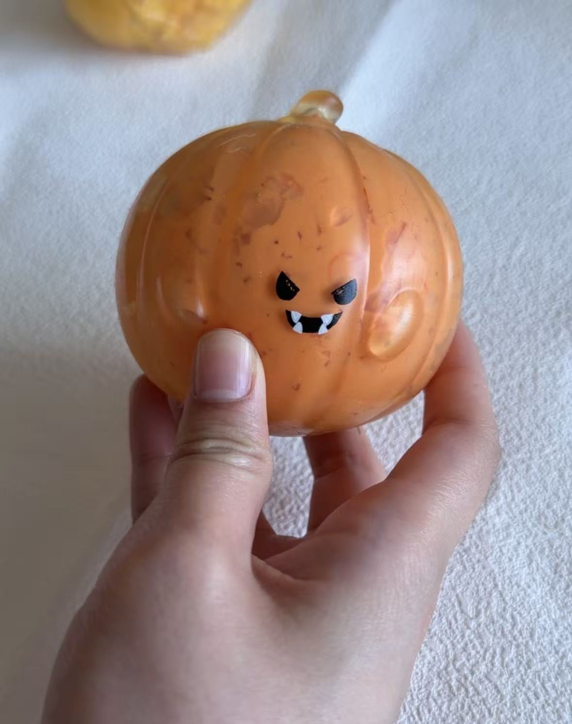 Halloween Crunchy Orange Pumpkin Squishy (Zero bounce-back)(LIMITED EDITION)